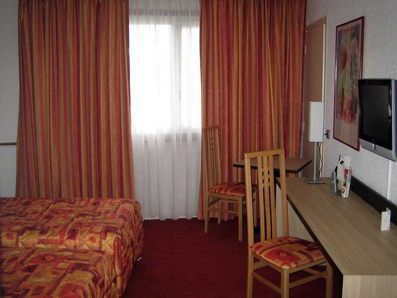 Inter-Hotel La Closerie Beaune Beaune  Camera foto